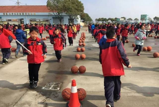 平江县长寿镇东一小学