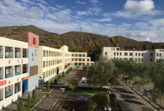 阿尕尔森乡中学