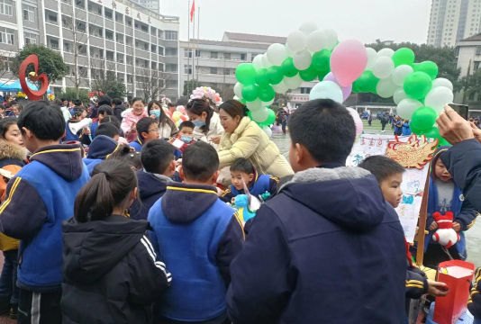 武陵镇中心小学