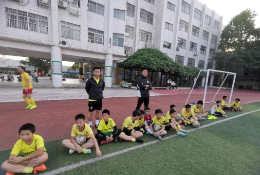 天河区渔沙坦小学