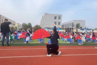 鹤山区鹤壁集乡窦马庄中心小学