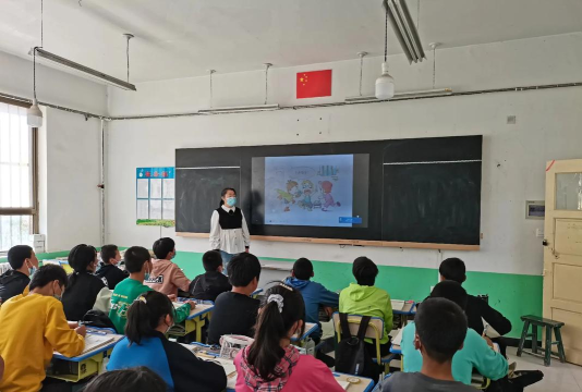 新民市兴隆镇学校