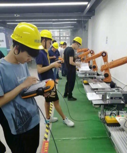 鄂尔多斯市康巴什区未来机器人培训有限公司