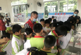 小湘针笋围中心小学环境