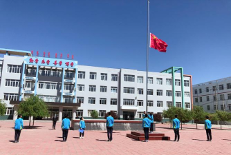 草场乡蒙古族初级中学