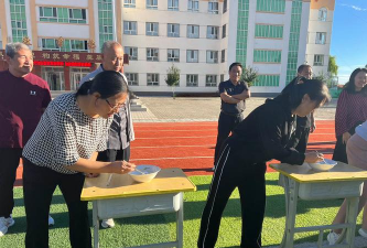 翁牛特旗梧桐花镇头牌子初级中学