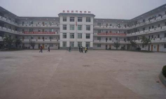 金堂县平桥乡初级中学环境