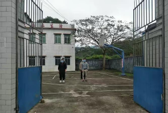 信宜市怀乡镇罗马小学