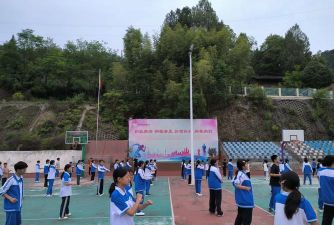 仁寿县农旺乡齐加初级中学环境