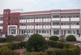 仁寿县洪峰乡万寿初级中学环境