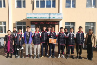 密山市连珠山镇朝鲜族中学环境