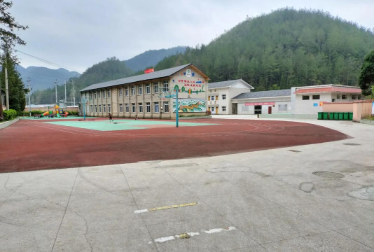 屏山县清平民族乡星星基点校