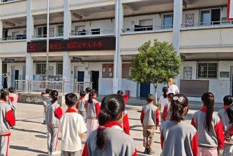 绍兴市灵芝镇潞家庄小学环境