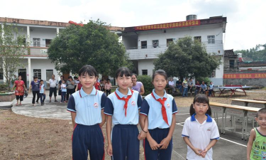 紫市镇新民小学