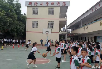 老隆镇新隆小学