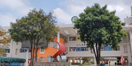 小榄镇九洲基小学环境