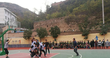 陈仓区凤阁岭镇初中环境