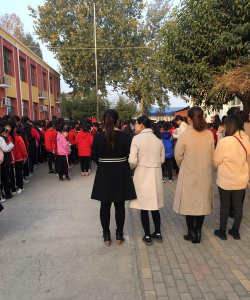 章丘市曹范镇邓庄学区中心小学环境