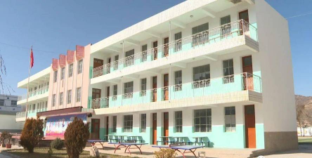 岷县十里初级中学环境