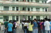 江南区延安镇中心学校环境