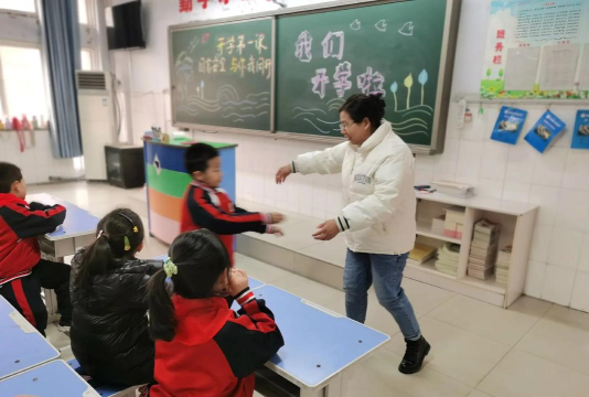 耿马县孟定镇中心完小环境