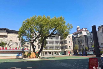 河婆街道建新小学环境