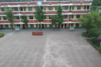 新城镇仓夏小学