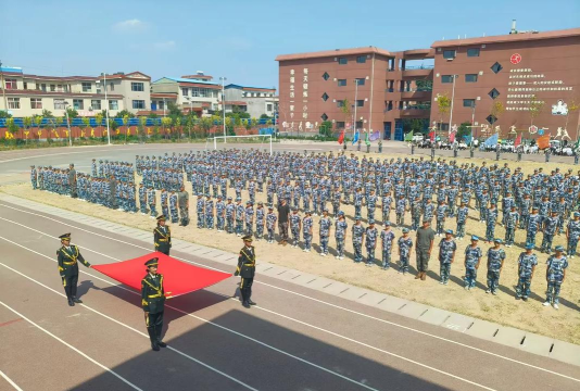 月山镇第二初中环境