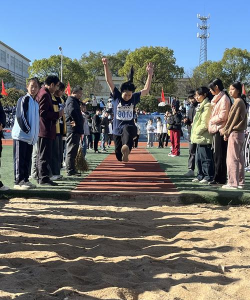 余井镇中心学校