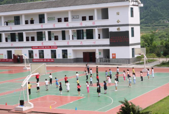 岳西县岩河九年一贯制学校环境