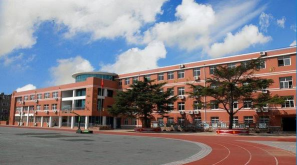 青岛市四方区嘉定路小学