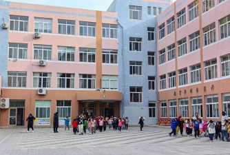 青岛市四方区实验小学