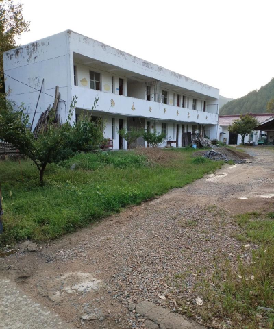 塔水镇油房村小学