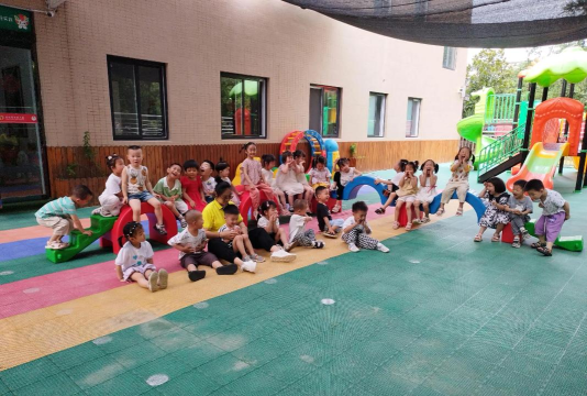 化州市平定镇低坡幼儿园