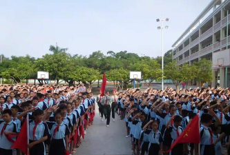 钦州市钦南区犀牛脚镇中心小学环境