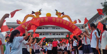 光坡中心小学环境