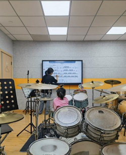 建湖九拍乐器培训有限公司环境