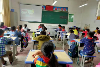 万州区培文中心小学向庙村小环境