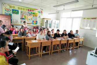 大足县三驱镇灯塔中心小学校