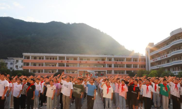 镇巴县泾洋初级中学