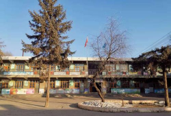 多巴镇二村小学