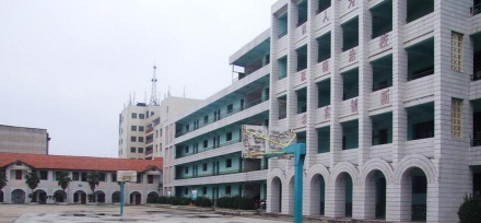 湖北麻城师范学校环境