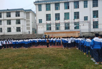 勐腊县勐伴镇中学环境