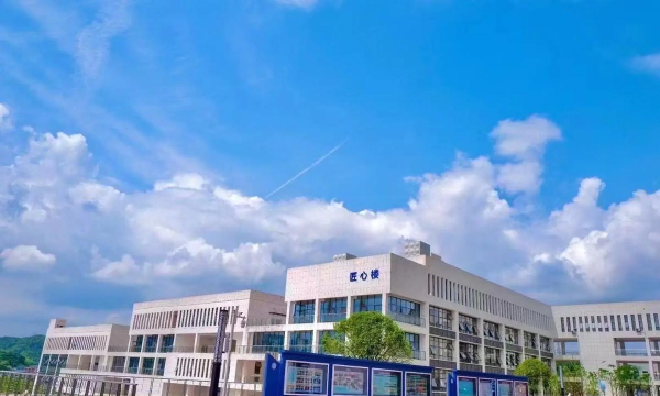 萍乡工业中等专业学校环境