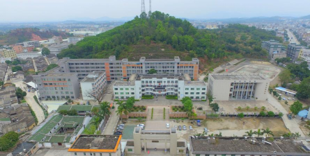 揭西县南侨中学环境