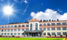 依安县第二小学