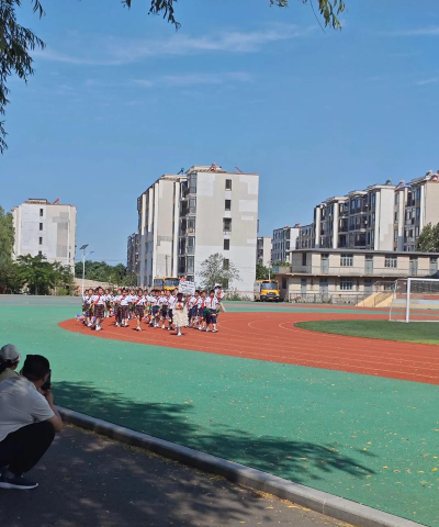 大连市沙河口区白山路小学