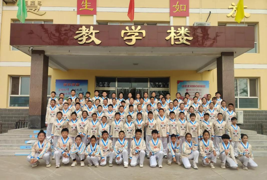 辛集市辛集镇第一小学环境