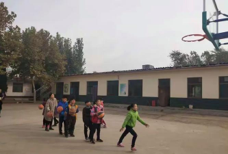 藁城市兴安镇冯村小学