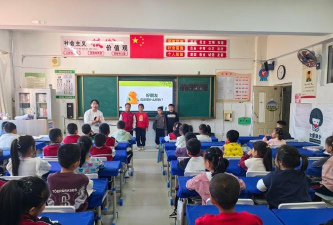 内蒙古呼伦贝尔市根河市林业局第五小学